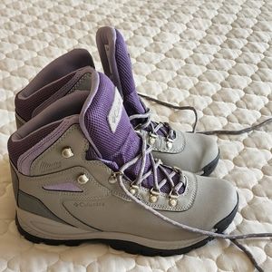 COLUMBIA Women's Newton Ridge Waterproof Hiking Boots